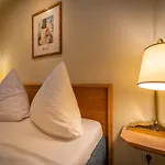 Bierenbacher Hof Hotel 3*