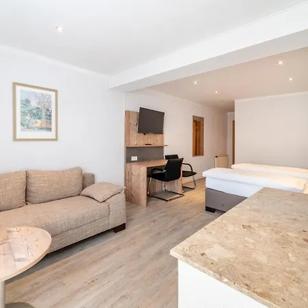 Ξενοδοχείο Bierenbacher Hof 3*