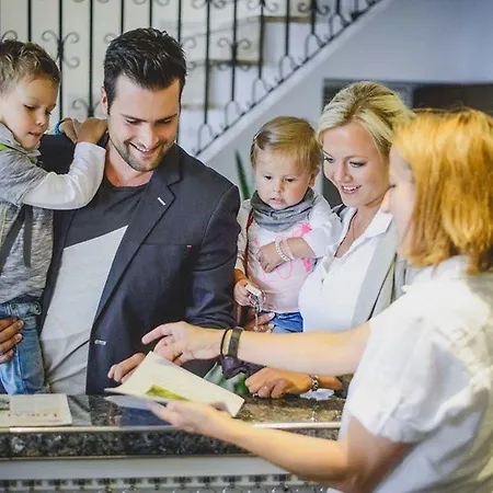 Bierenbacher Hof Hotel 3*